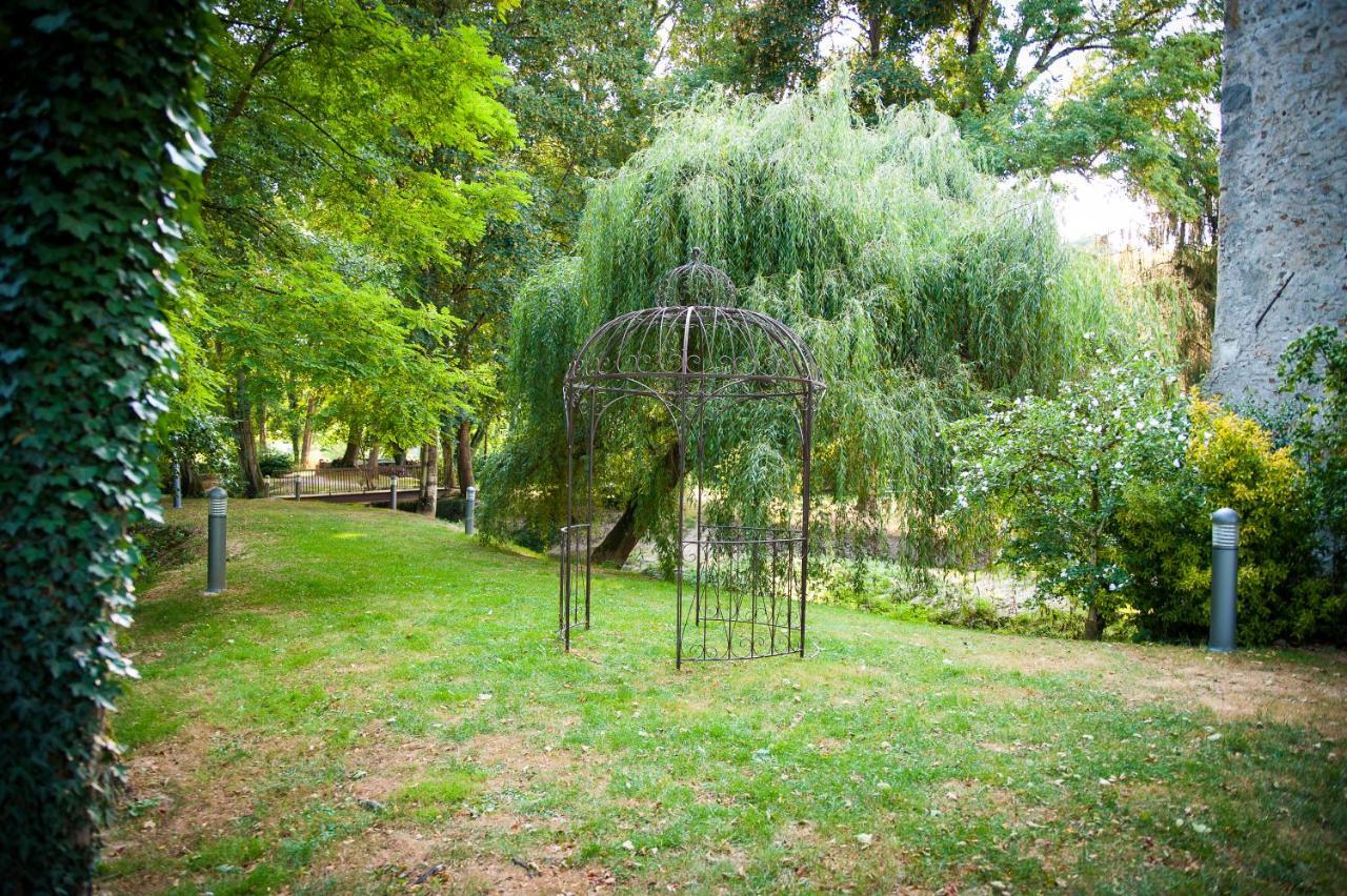 Le Moulin De Pommeuse Bed & Breakfast Exterior photo